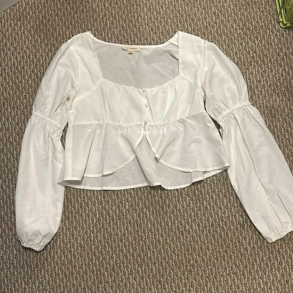 Tags off but never worn. no stains i’ve only tried it on